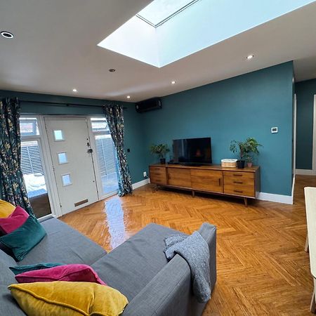 Streatham House - 2 Bedroom - Sleeps 6 - Free Wifi Streatham Vale Ngoại thất bức ảnh