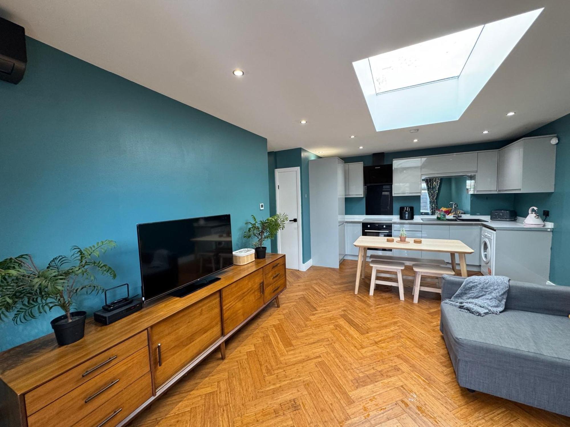 Streatham House - 2 Bedroom - Sleeps 6 - Free Wifi Streatham Vale Ngoại thất bức ảnh